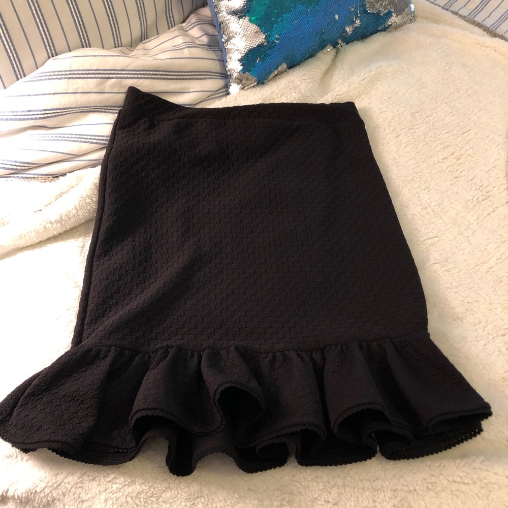 NWOT Postmark Black pencil skirt